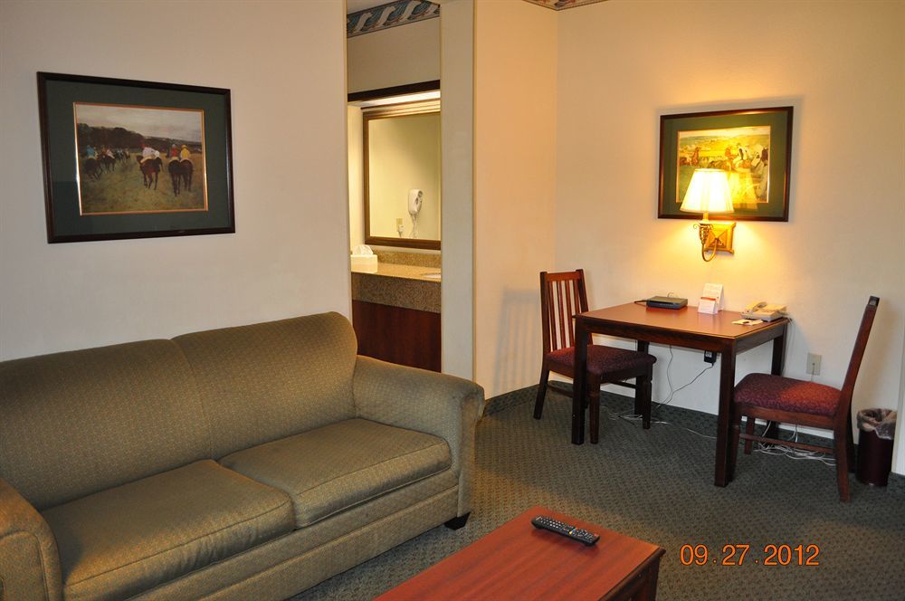 Four Points By Sheraton Raleigh North Exterior photo