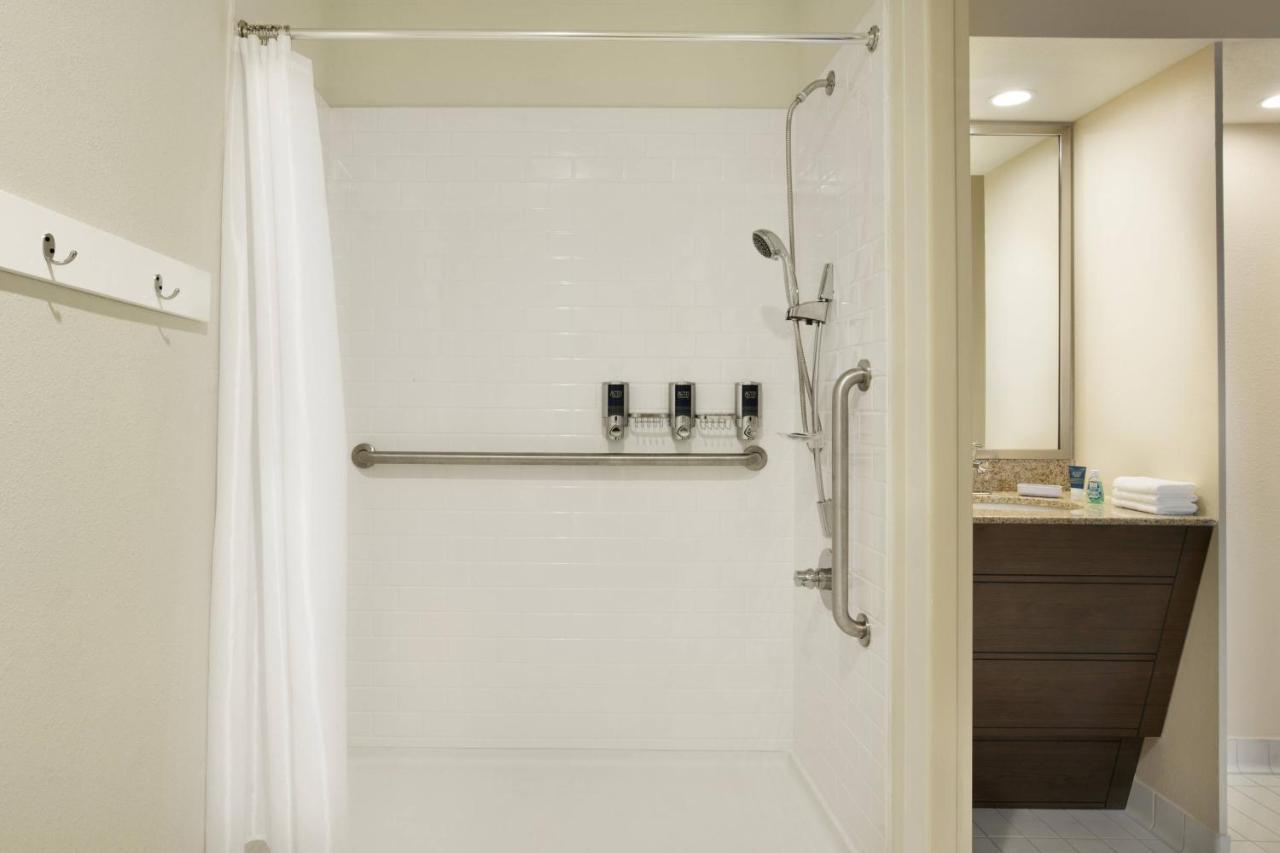 Four Points By Sheraton Raleigh North Exterior photo